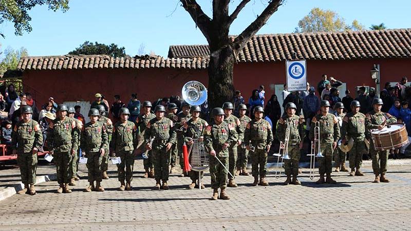 Banda de Guerra e instrumental de la Escuela de Artillería de Linares.