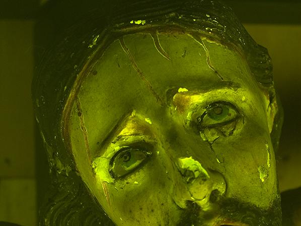 Rostro de Cristo agónico en la cruz. Fotografía UV: Archivo CNCR (Rivas, V, 2011).