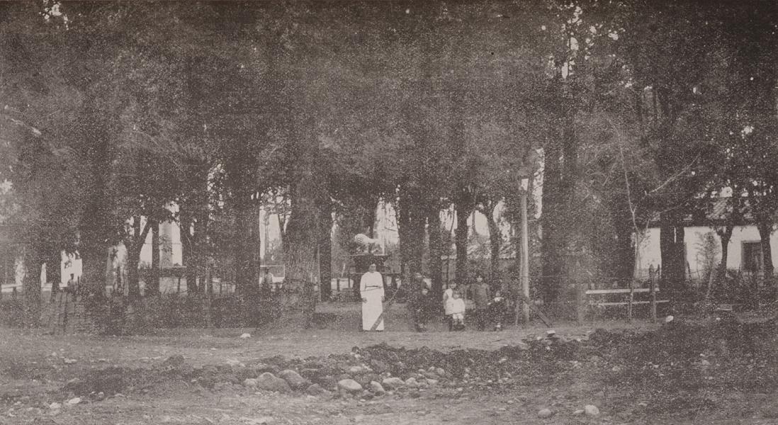 Vista de la plaza de Yerbas Buenas, 1913